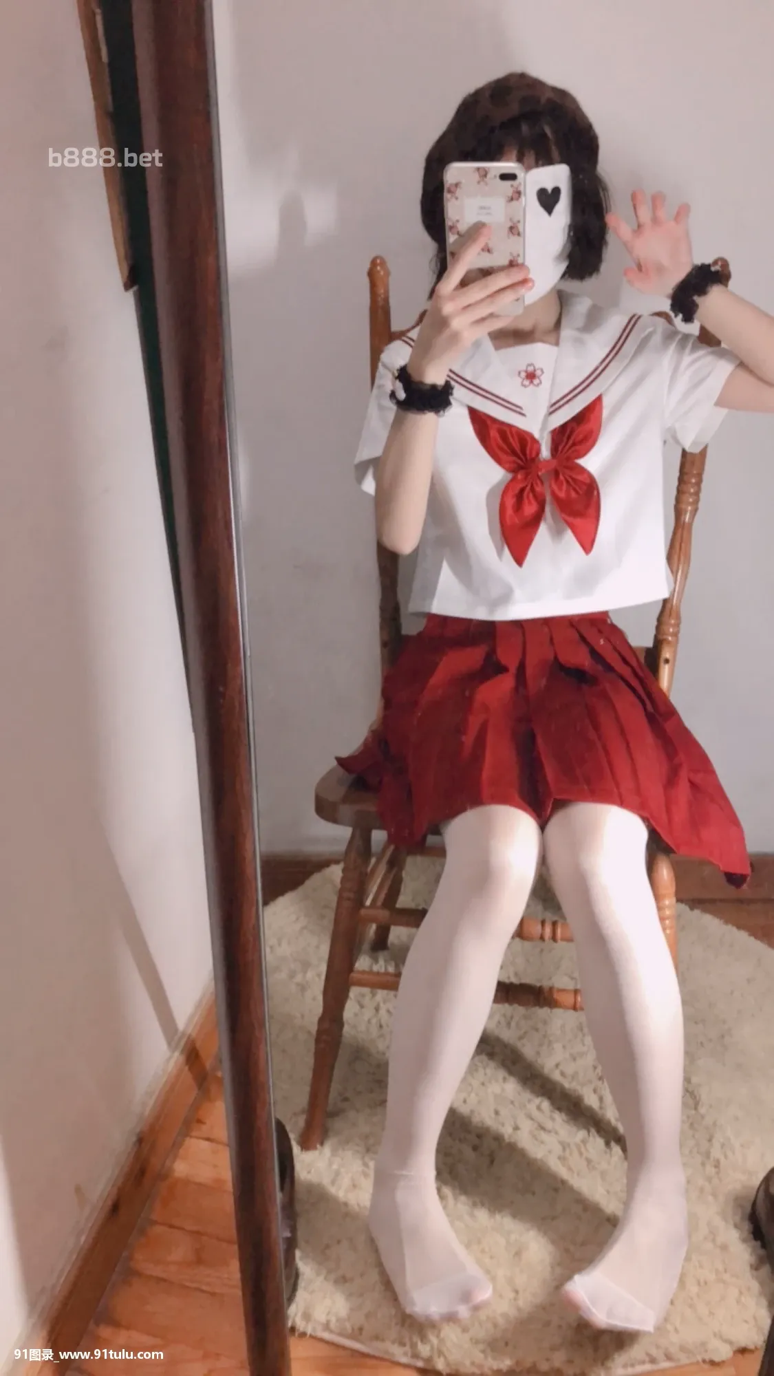 [小结巴] 红色水手服 [95P][hiv に 感染 した 女 写真]